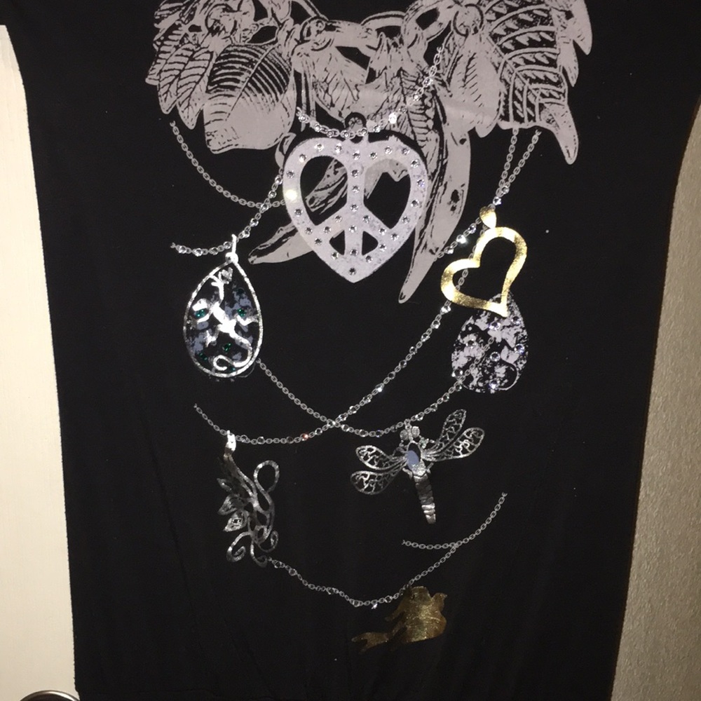 Black top with jewels. - Picture 2 of 4